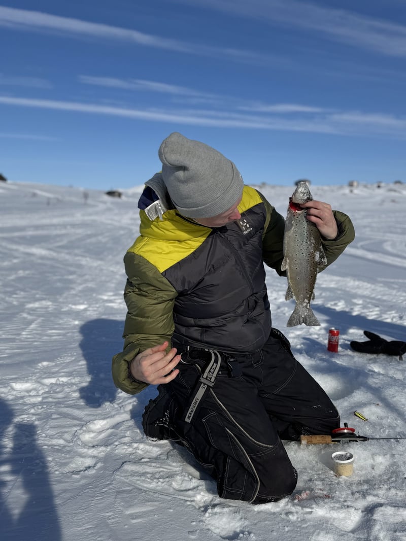 Arctic Ice Fishing in Kiruna, photo 3