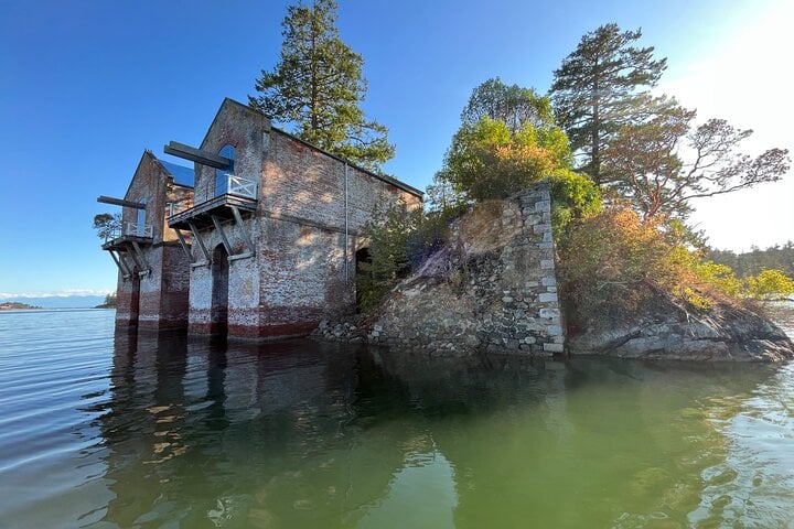 Paddling Esquimalt Harbour to Cole Island, photo 2