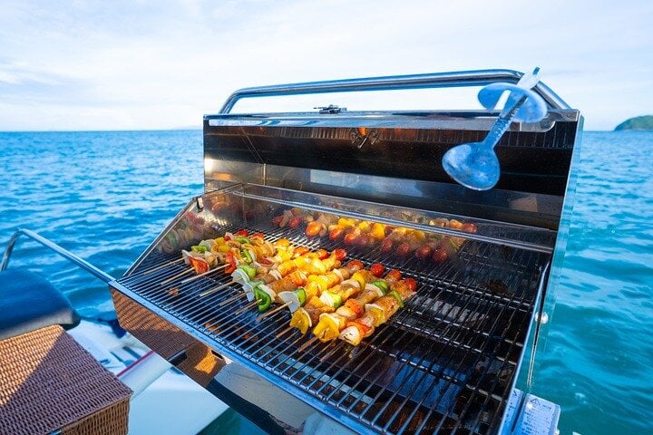 Full Day Fishing Experience with Barbecue and Pickup in Santos, photo 2