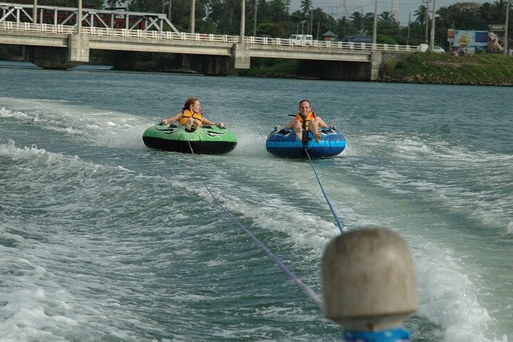 Private Tube Riding in Trincomalee: Beach Tow Session, photo 2