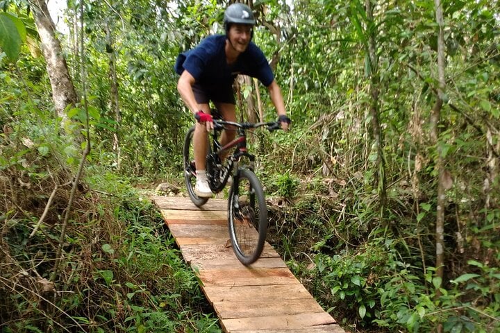 Downhill Mountain Biking in Kitulgala, photo 4
