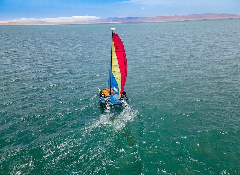 Catamaran Sail on Paracas Bay, photo 3