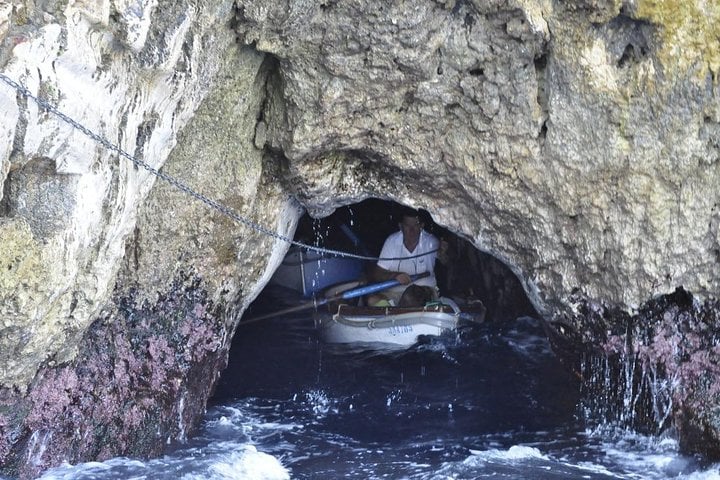Sorrento to Capri: Small Group Boat Tour with Blue Grotto, photo 3