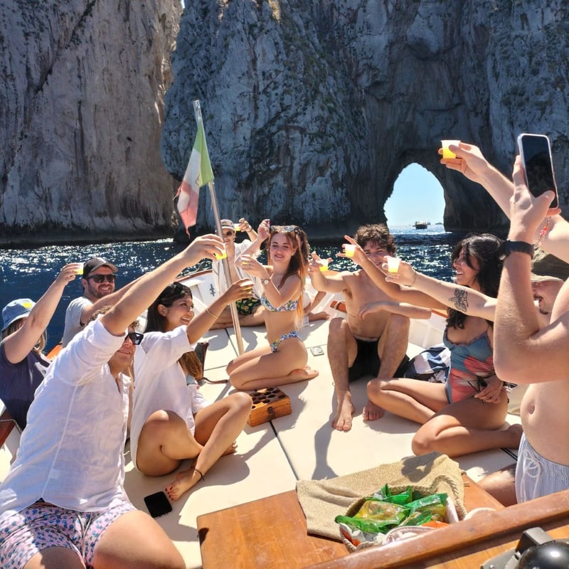 Shared Boat Day Trip in Capri, photo 2