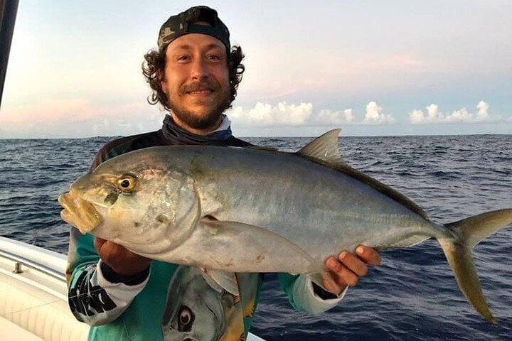 Full Day Fishing Experience with Barbecue and Pickup in Santos, photo 3