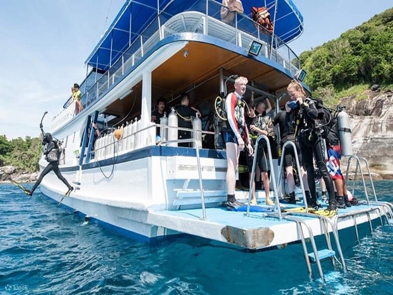 Side Scuba Diving Experience with Two Dives, BBQ Lunch & Hotel Transfers, photo 2