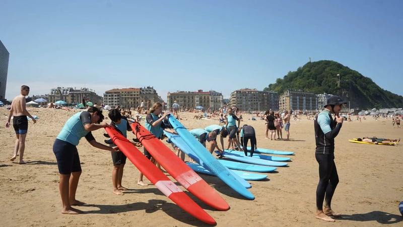 Surfer Weekend Package in San Sebastián, photo 2
