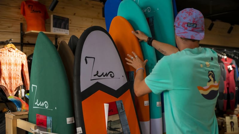 5-Class Group Surf Lesson Bundle in San Sebastián, photo 2