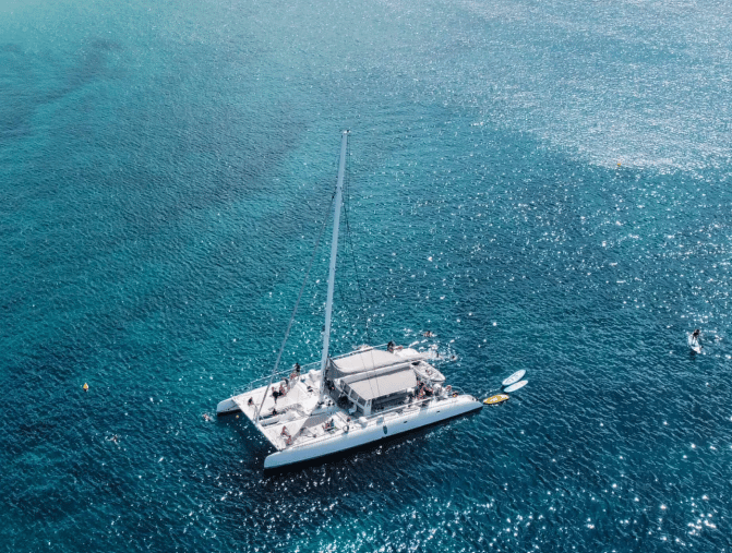 Platinum Adults Catamaran Sailing with Transport in Lanzarote, photo 5