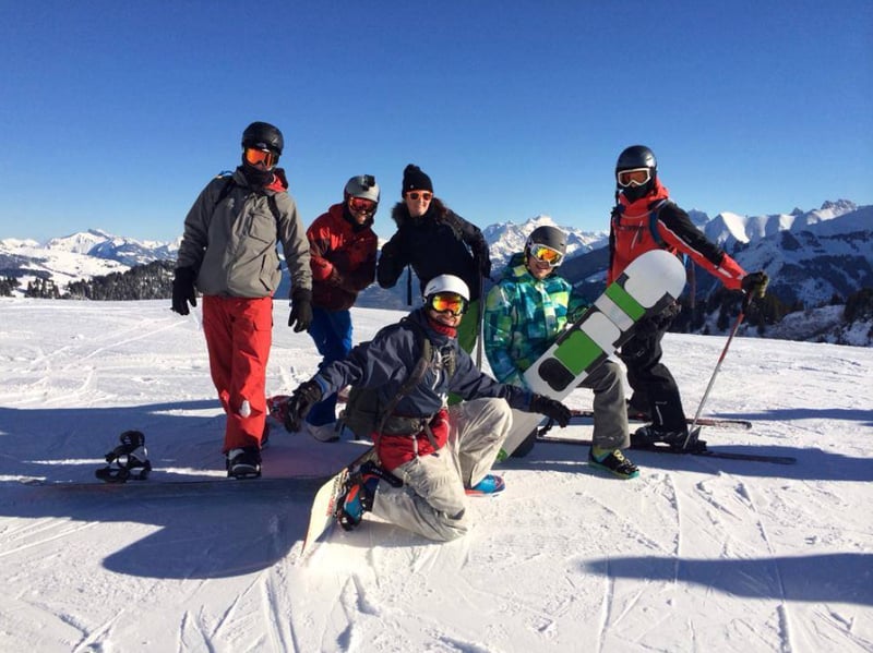 Ski and Snowboard Holiday in Morzine, French Alps. Under 40s only., photo 5