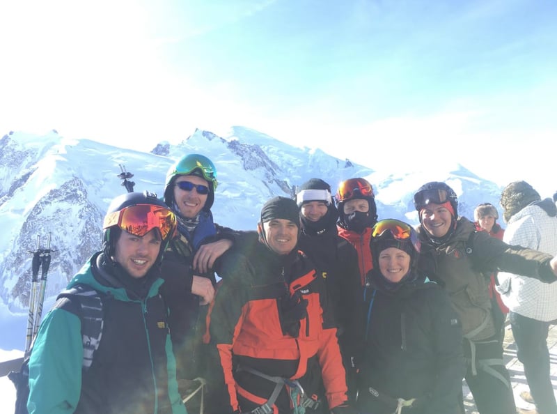 Ski and Snowboard Holiday in Morzine, French Alps. Under 40s only., photo 4