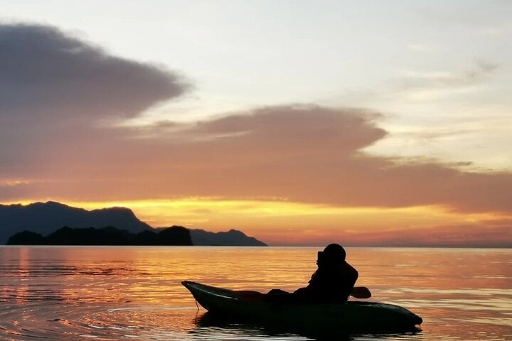 Guided Langkawi Sunset Kayaking Adventures with Hotel Transfers, photo 2