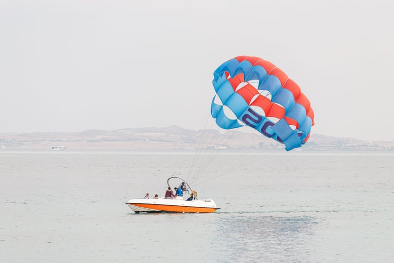 Hurghada Parasailing Tour with Red Sea View and Hotel Pickup, photo 4