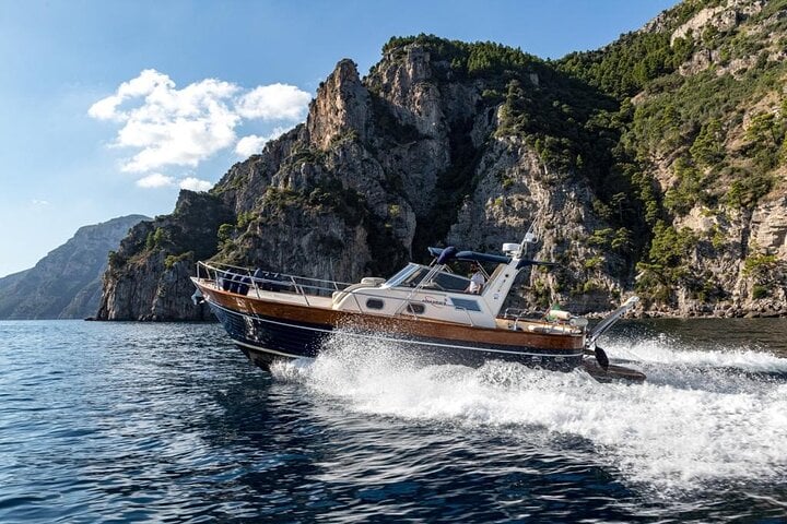 Private Boat Tour from Sorrento to Positano and Amalfi (Apreamare 10), photo 4