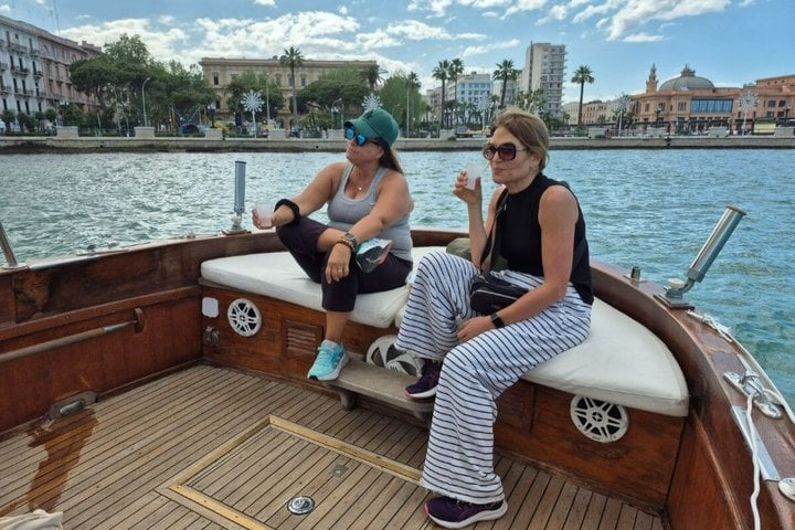 Traditional Gozzo Boat Tour in Bari with Aperitif, photo 2