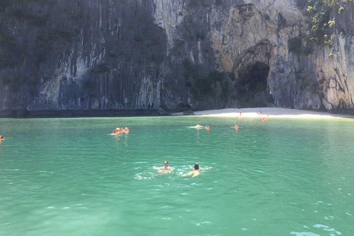 Full Day Lan Ha Bay and Ha Long Bay Cruise in Cat Ba, photo 4