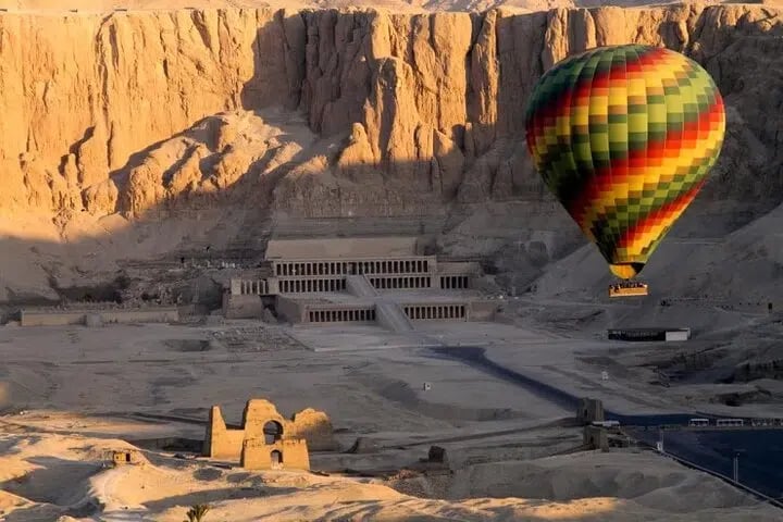 Private Luxor Overnight with Hot Air Balloon from Hurghada, photo 4
