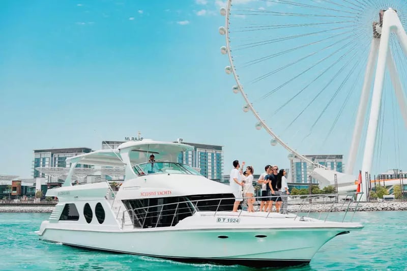 Marina Yacht Tour with Drinks in Dubai, photo 4