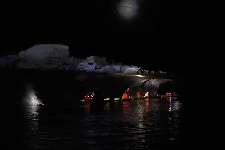 2 Day Lan Ha Bay Cruise with Plankton Kayak in Cat Ba, photo 2