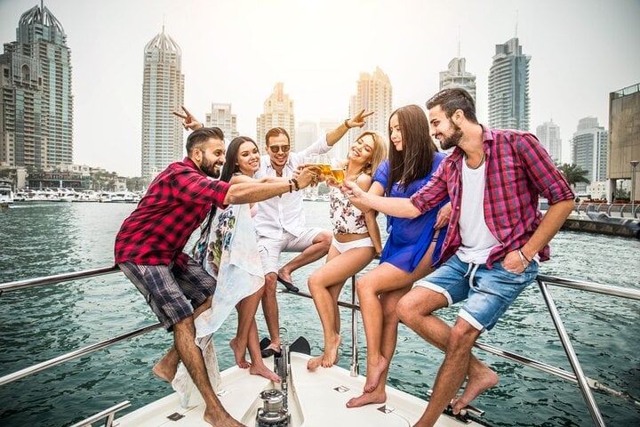 Shared Luxury Yacht Cruise in Dubai, photo 2