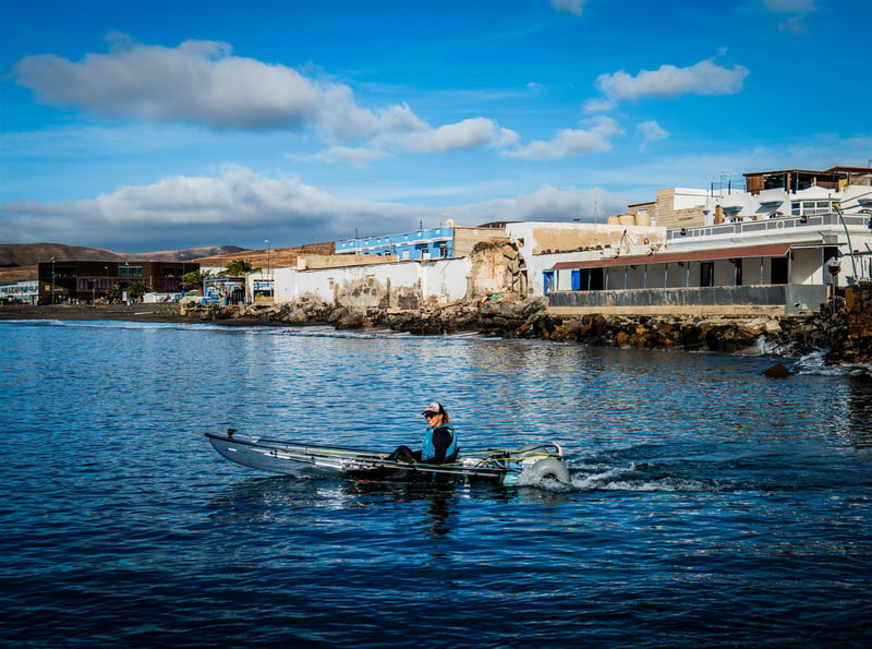 Transparent Electric Kayak Tour in Tarajalejo, Fuerteventura, photo 4