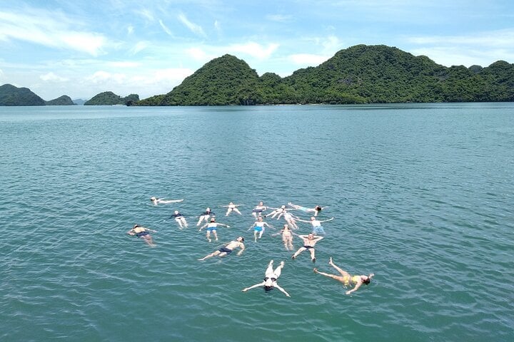 Full Day Lan Ha Bay and Ha Long Bay Cruise in Cat Ba, photo 2