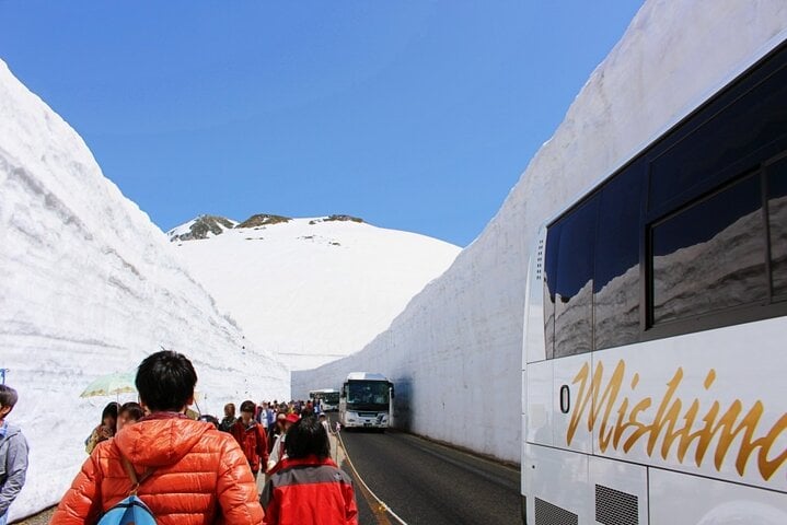 Tateyama Snow Walls Alpine Route Tour from Nagano, photo 5