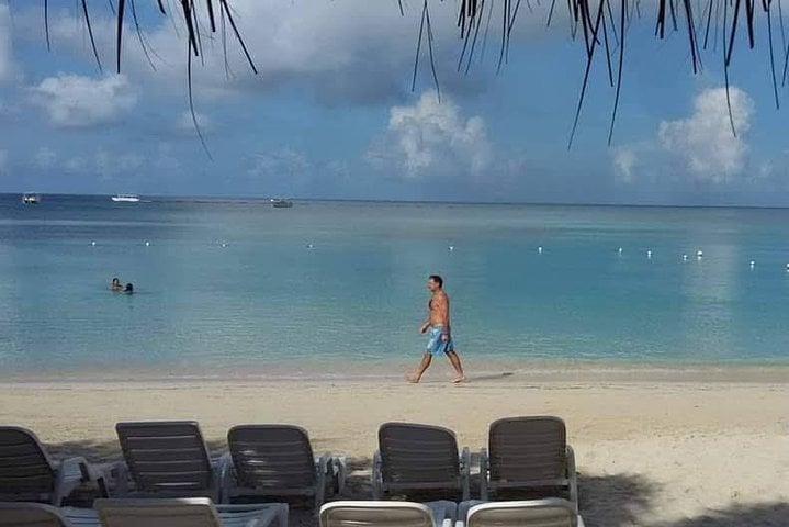 Beach and Snorkelling Break in Roatan, photo 3