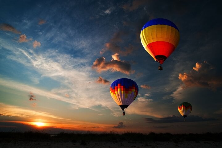 Balloons, Camels, and Vintage Cars in Dubai, photo 5