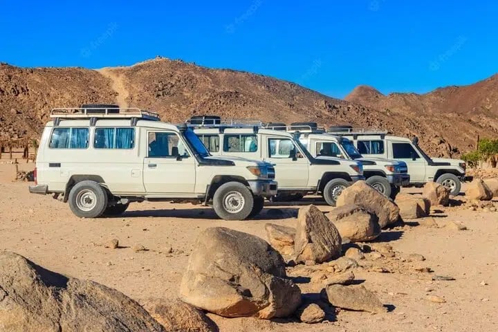 Desert Jeep Safari and Bedouin Dinner with Stargazing in Hurghada, photo 2