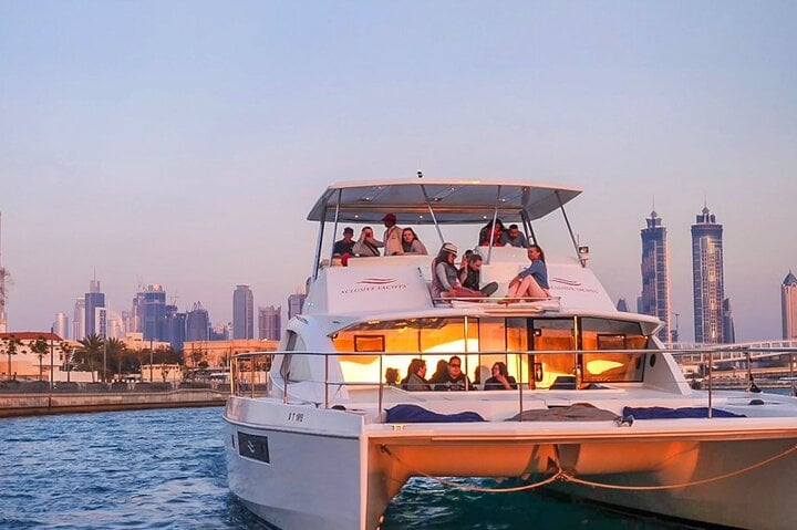 Shared Luxury Yacht Cruise in Dubai, photo 4