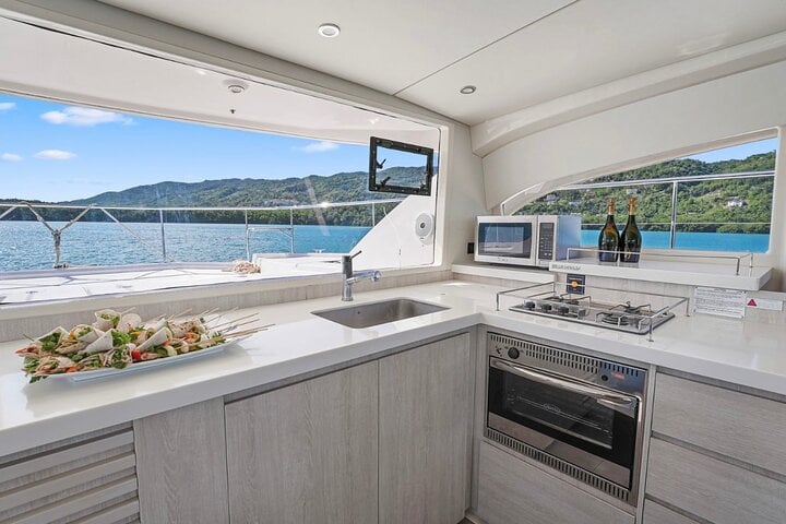 Private Catamaran Cruise and Snorkelling in Montego Bay, photo 3