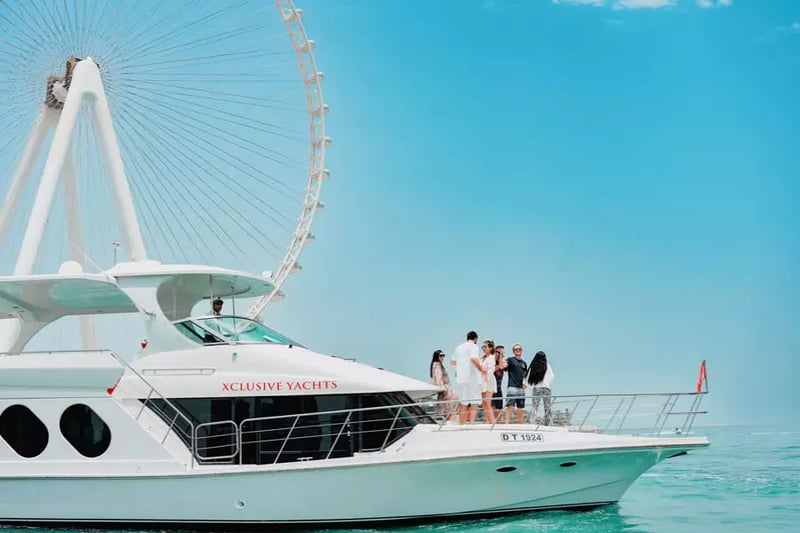 Marina Yacht Tour with Drinks in Dubai, photo 3