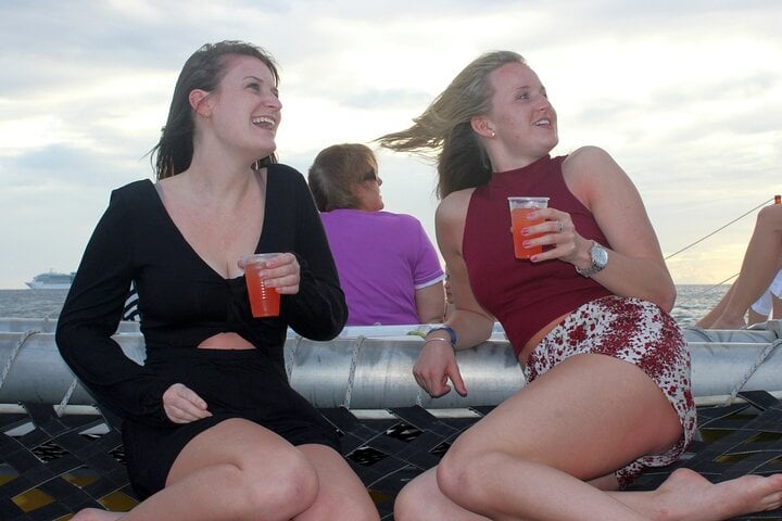 Catamaran Sunset Cocktail Cruise in St Kitts, photo 4