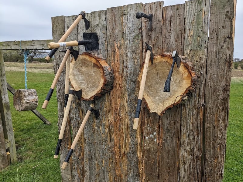 Axe and Knife Throwing Experience in Blyth, photo 2