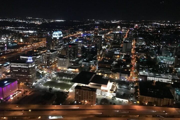 After-hours Theme Parks and Downtown Helicopter Tour – 48 Miles, photo 3