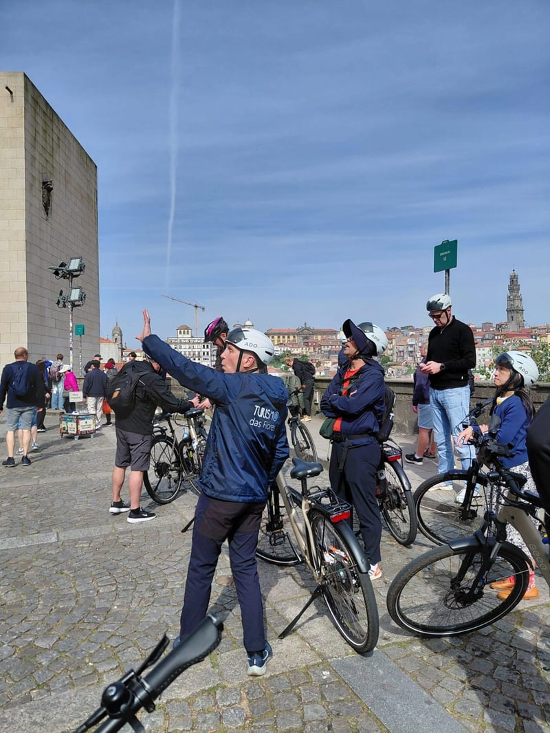 Guided E-Bike Tour with Snack in Porto, photo 3