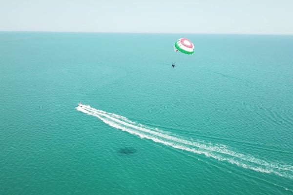 Parasailing in Marina di Pisticci, photo 4