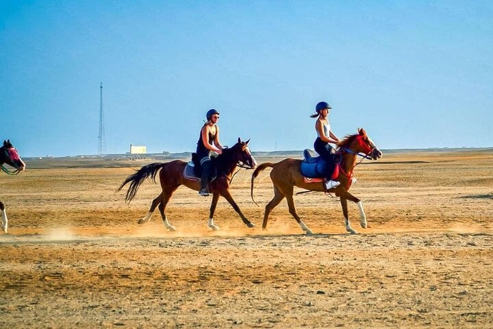 2-Hour Beach & Desert Horse Riding from Hurghada, photo 4