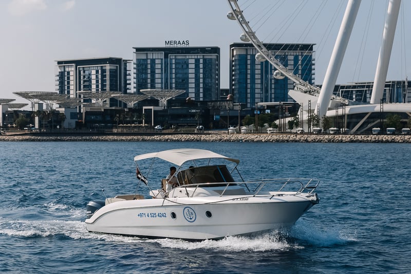 Two Hour Luxury Sea Boat with Transfer in Dubai Marina, photo 3