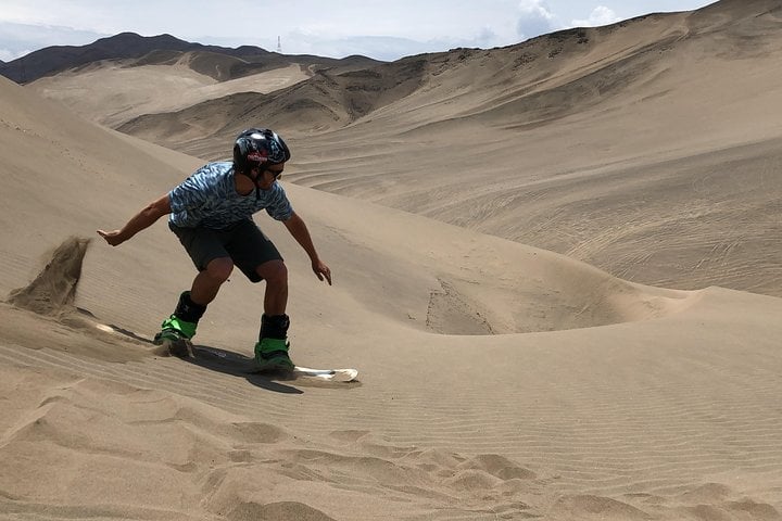 Sandboarding and 4×4 Dunes in Lima, photo 3
