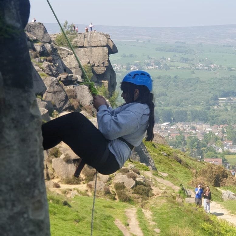 Family Rock Climbing Adventure at Ilkley in Yorkshire, foto 4