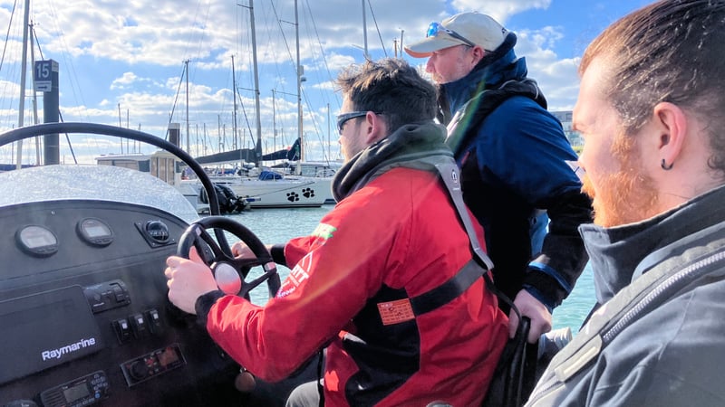 Introduction To Powerboating, photo 2