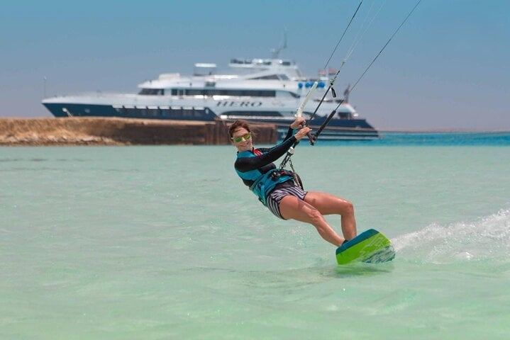 Fly High: Kite Surfing Adventure with Transfer in Hurghada, photo 2