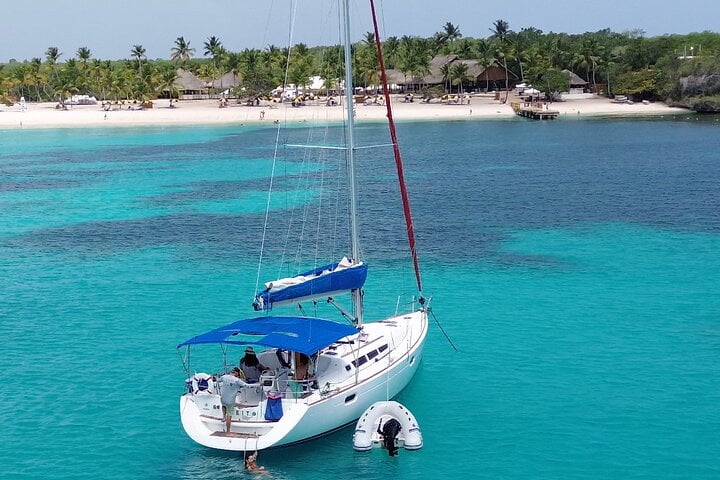 Luxury Sailing to Catalina Island in La Romana, photo 4
