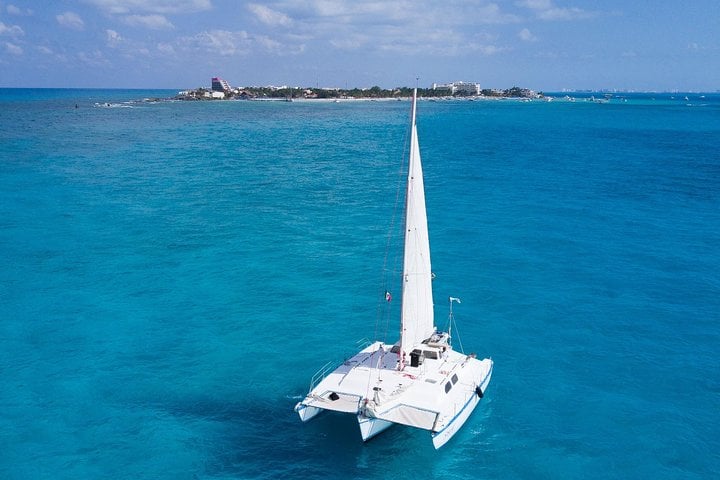 Isla Mujeres All Inclusive Sailboat Experience in Cancún, photo 4
