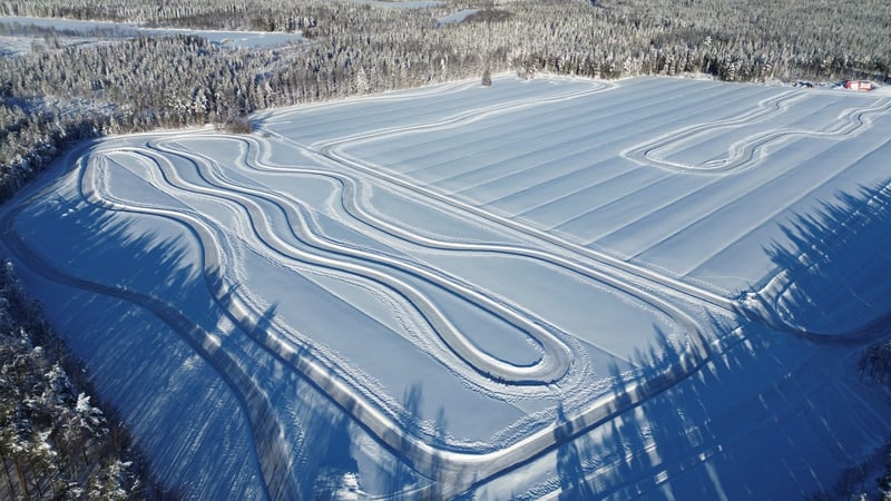 Group Ice Track Rally Driving in Rovaniemi, photo 5