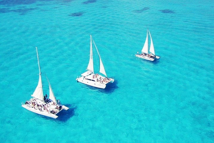 Sailing to Isla Mujeres in Cancún, photo 2