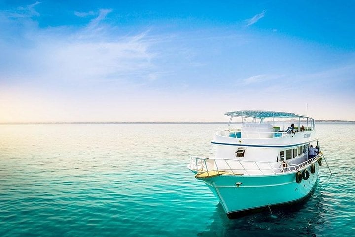 Magawish Island Royal Snorkelling Sea Trip with Lunch in Hurghada, photo 2