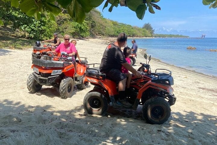 ATV Jungle Tour with Sloths, Monkeys and Chocolate Rum Tasting in Roatan, photo 2